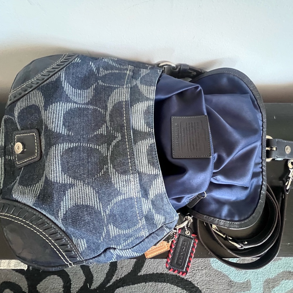 Coach Signature Poppy Hobo Denim Bag 2011 - Picture 11 of 12